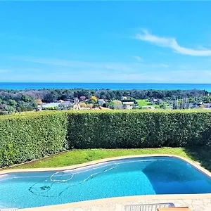 Piscine Avec Magnifique Vue Mer Panoramique Biot